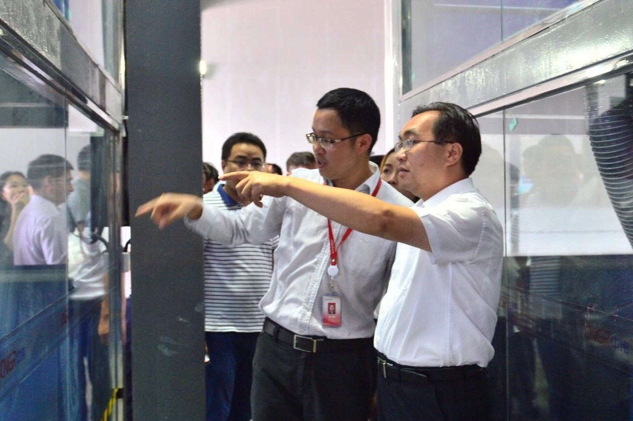 周輝率百人觀摩團考察中偉新材料中部產業基地 周輝率百人觀摩團考察中偉新材料中部產業基地