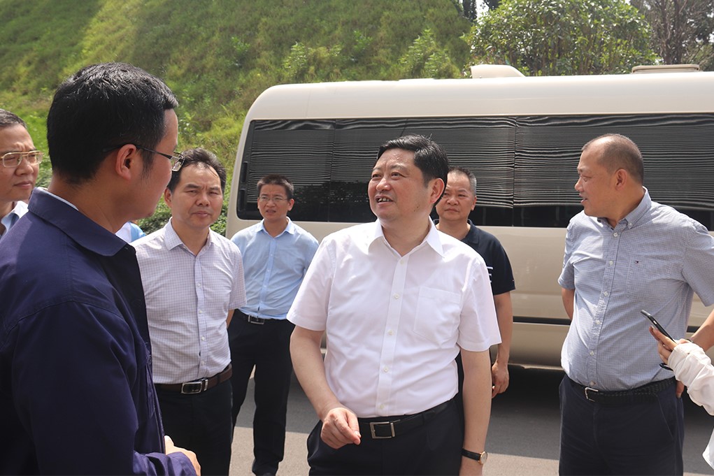 加快發展,搶占機遇丨夏建平一行調研中偉新材料中部產業基地 加快發展,搶占機遇丨夏建平一行調研中偉新材料中部產業基地