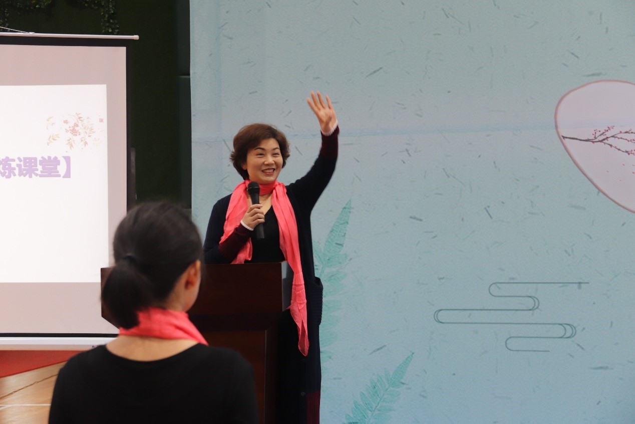 愛上最美的自己 | 中偉“優(yōu)雅儀態(tài)修煉課堂”成功舉辦 愛上最美的自己 | 中偉“優(yōu)雅儀態(tài)修煉課堂”成功舉辦