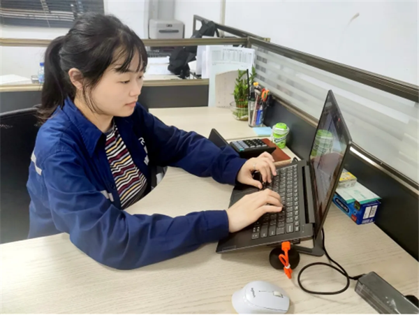 致敬奮斗者丨胡譞尹: 以開拓者的名義 在年輕的戰場綻放熠熠芳華  致敬奮斗者丨胡譞尹: 以開拓者的名義 在年輕的戰場綻放熠熠芳華