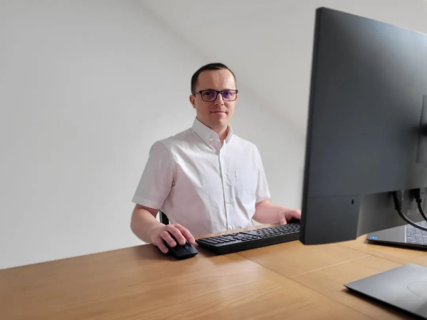 International Staff| Kris: Appetite for Knowledge and Expand the Market International Staff| Kris: Appetite for Knowledge and Expand the Market