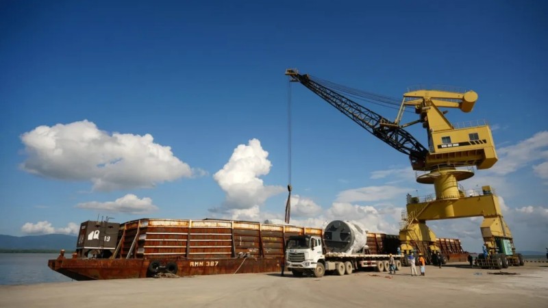 邁入投產“加速度”|中偉南加里曼丹產業基地首批設備到港 邁入投產“加速度”|中偉南加里曼丹產業基地首批設備到港