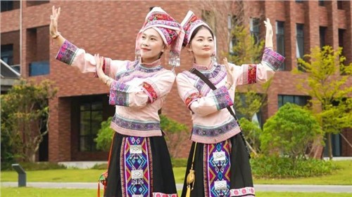 多彩壯鄉韻 唱響三月三 | 中偉欽州產業基地開展“三月三”民俗文化活動 多彩壯鄉韻 唱響三月三 | 中偉欽州產業基地開展“三月三”民俗文化活動